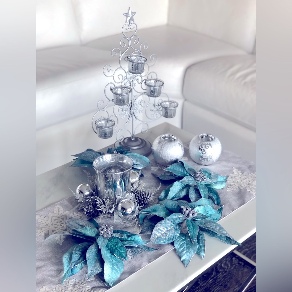 Christmas Decor - Picture 1 of 2